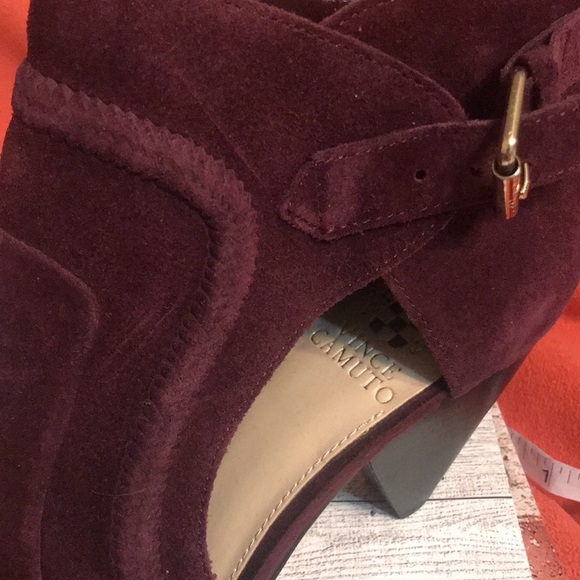 VINCE CAMUTO plum suede heels - Picture 3 of 5